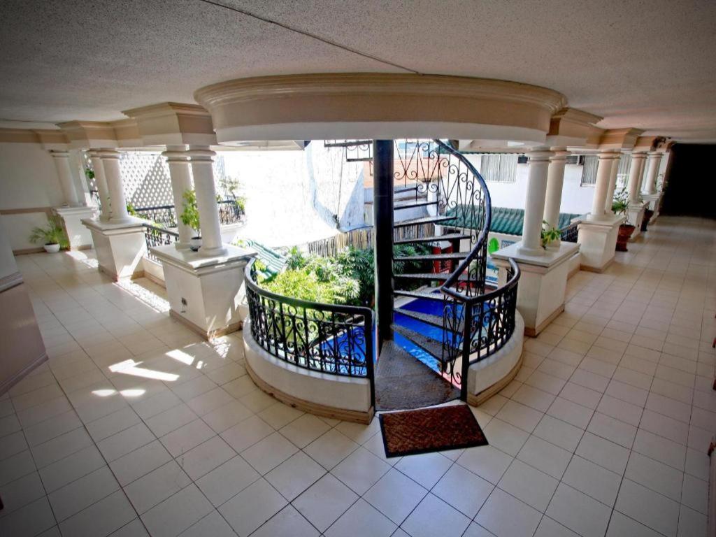 Hotel Galleria Davao City Dış mekan fotoğraf